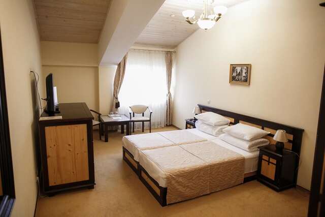 Отель Georg Palace Hotel Черновцы-11